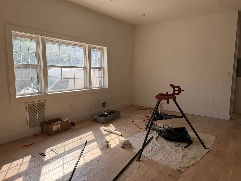 283 Webster Ave #2
