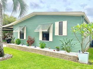 359 Country Meadows Blvd, Plant City, FL 33565