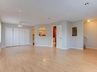 740 W Village Rd APT 107, Chanhassen, MN 55317