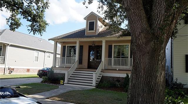 1st image of 222 Stafford Pl