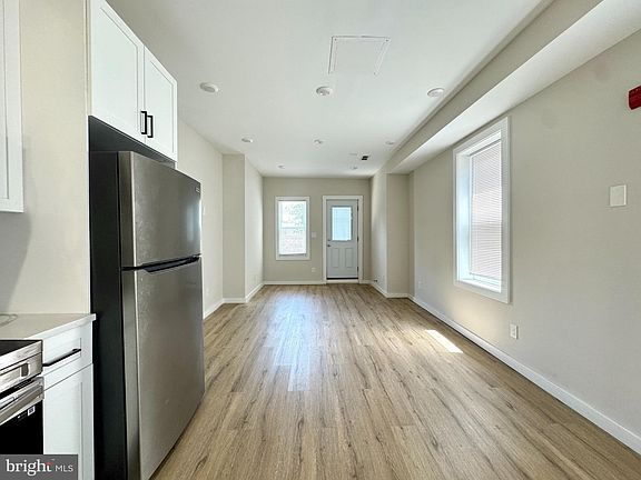5th image of 255 S 44th St #2
