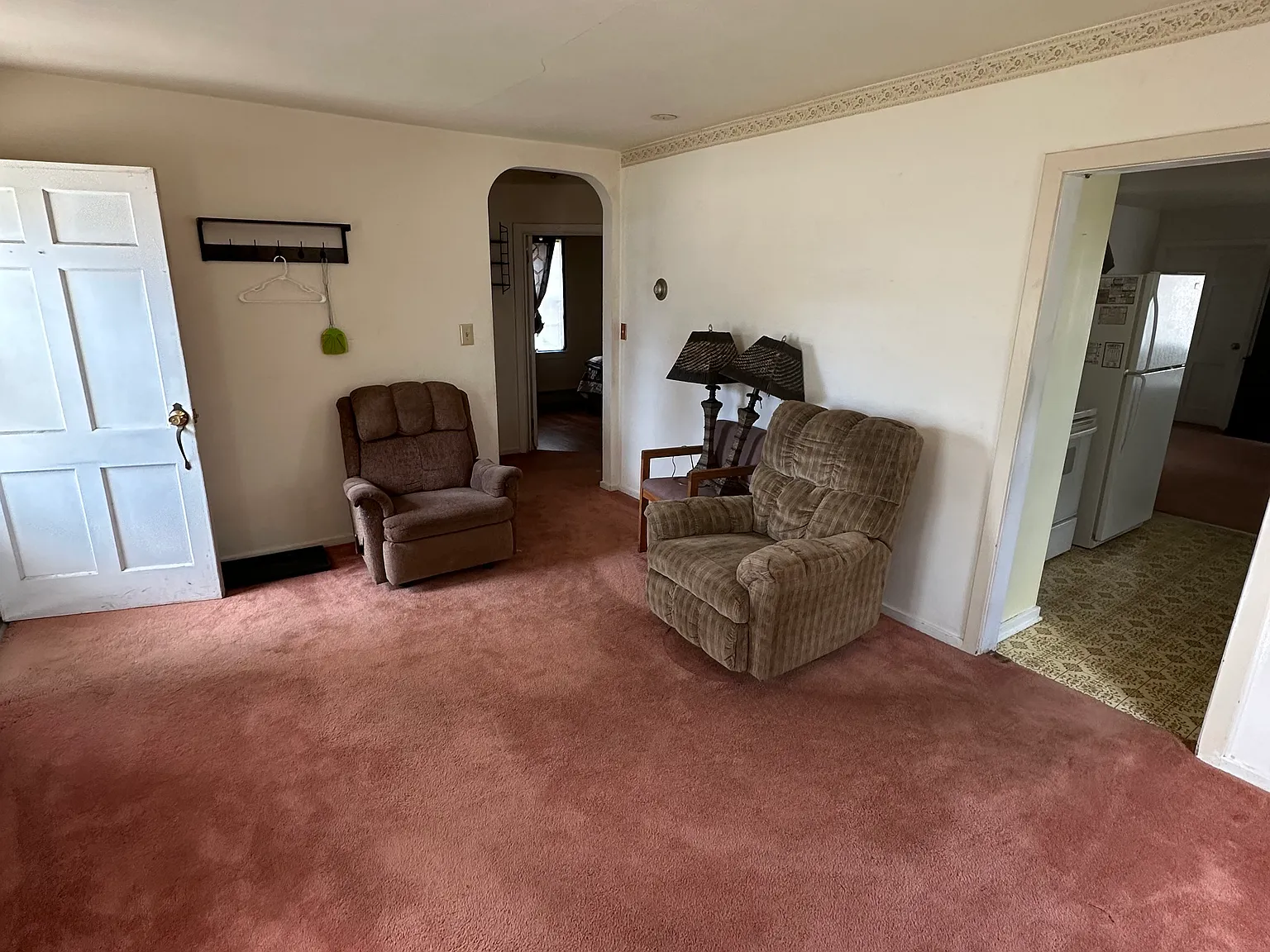 3 bed, 1.5 bath, 1500 sqft, $1,100 — Photo 4