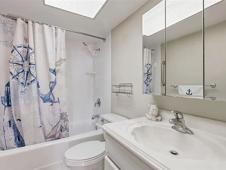 17920 Gulf Blvd #1401 — Photo 29