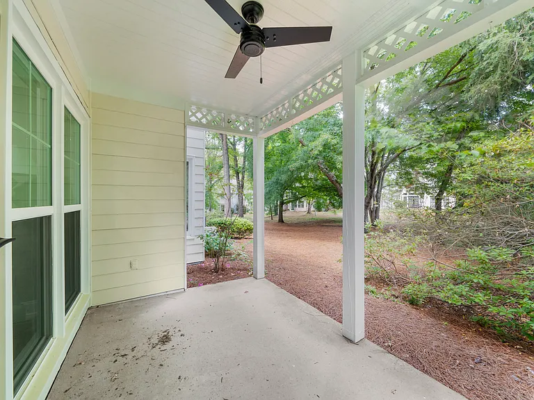 5061 Avalon Dr — Photo 16
