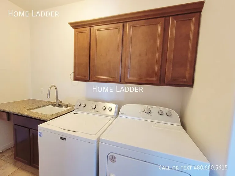 9030 S 10th Dr — Photo 28