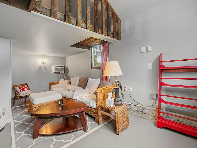 108 Hooker Ave — Photo 47