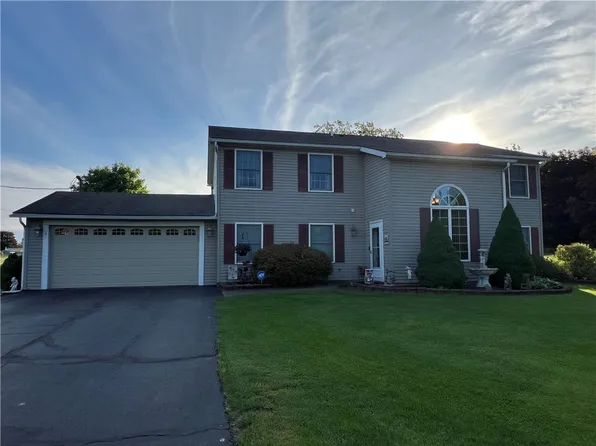 972 Hudson Acres Dr, Pine City, NY 14871