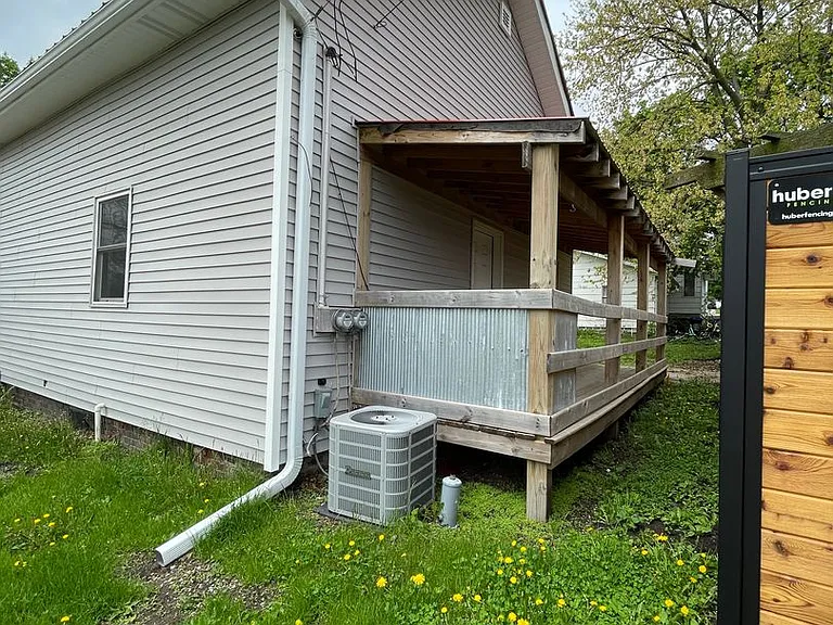 515 Mamie Eisenhower Ave — Photo 8