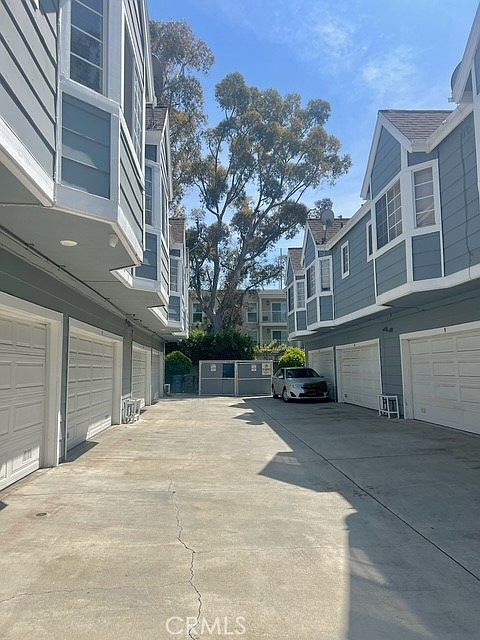 1st image of 812 N Inglewood Ave