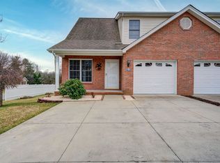 114 Silver Drop Ln, Bristol, VA 24201