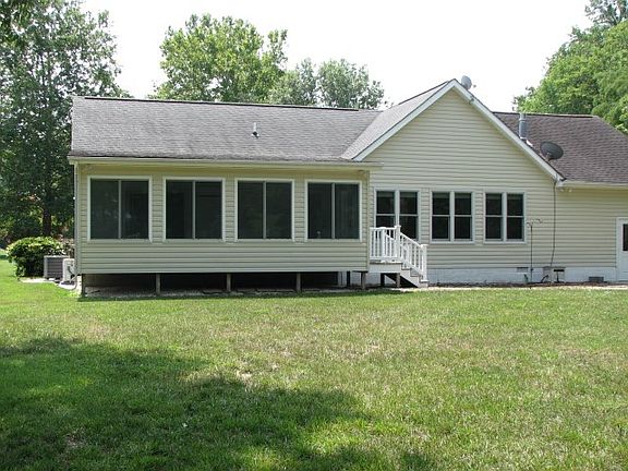 3rd image of 1167 Glebe Rd
