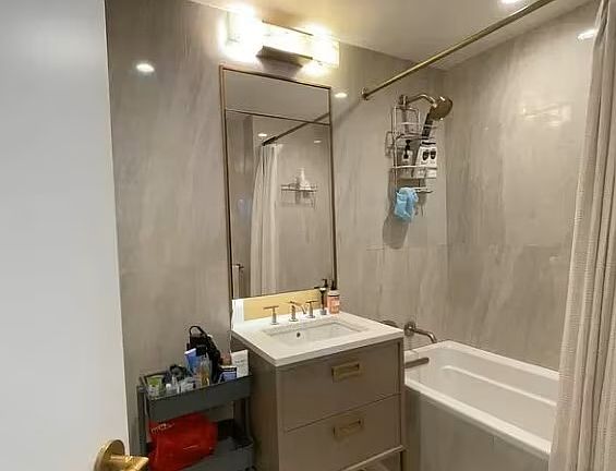 4th image of 10159 94th St #1F