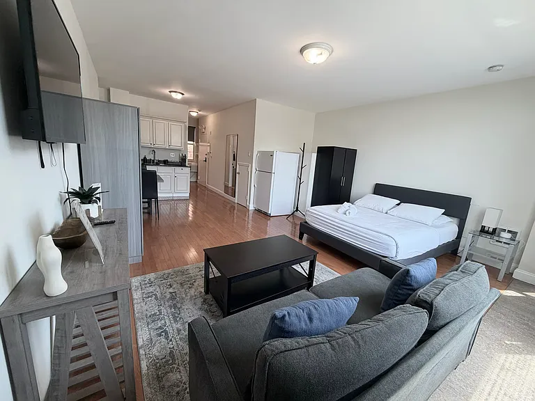 205 N 11th St #2 — Photo 14