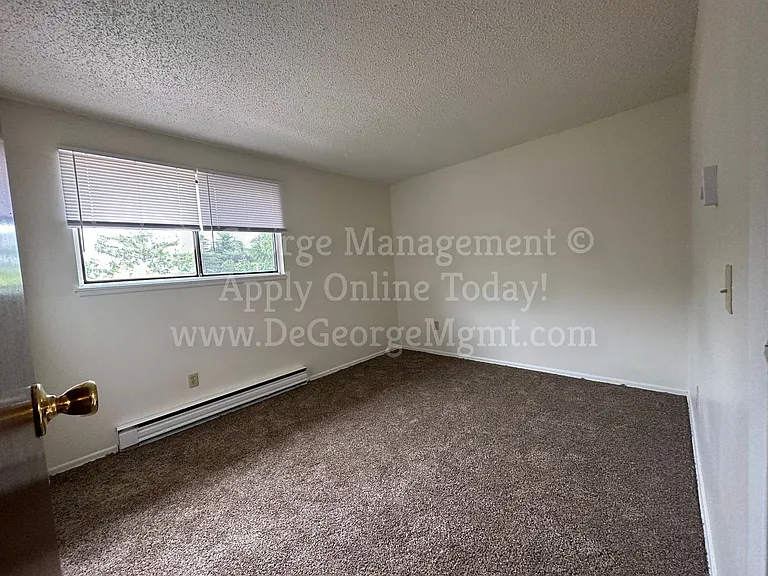 Oak Ridge Manor Apartments — Photo 37