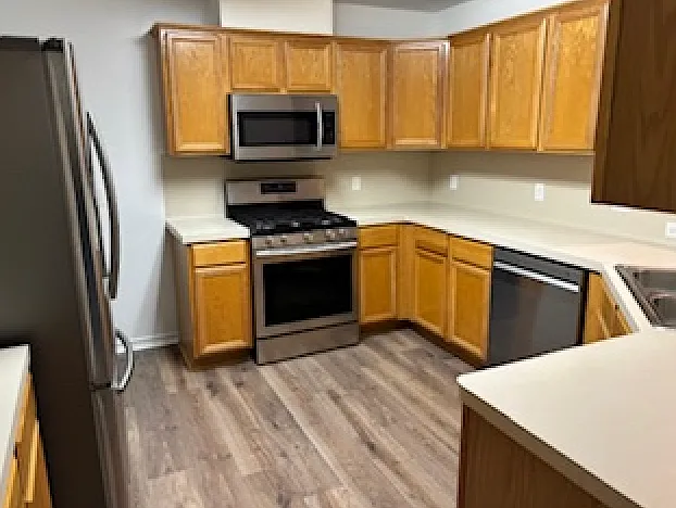 3 bed, 1444 sqft, $1,750 — Photo 2