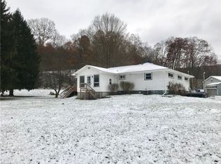 2688 Savannah Rd, New Castle, PA 16101