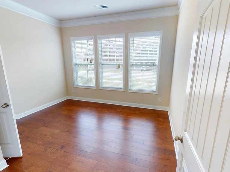 664 Scarlet Baby Dr — Photo 15