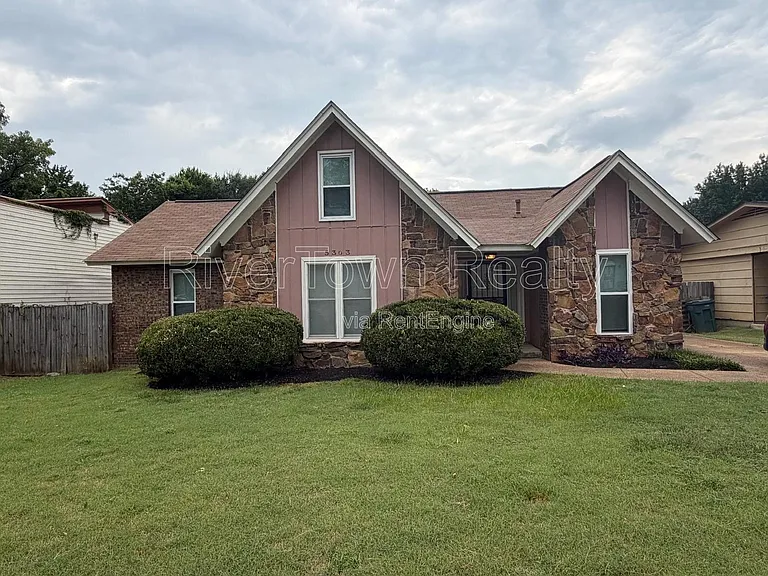 5303 Sunray Dr — Photo 1