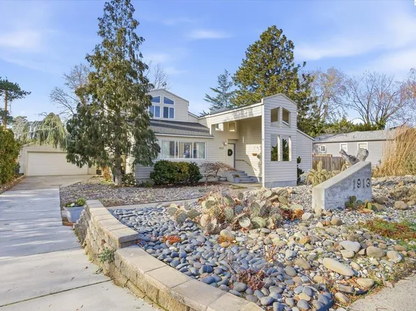 1913 Davison Ave, Richland, WA 99354