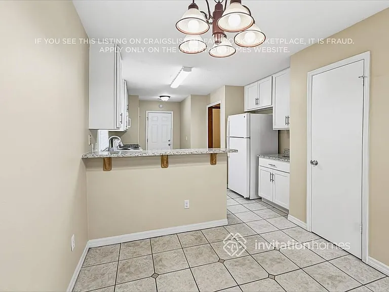 1603 Chatham Cir — Photo 10