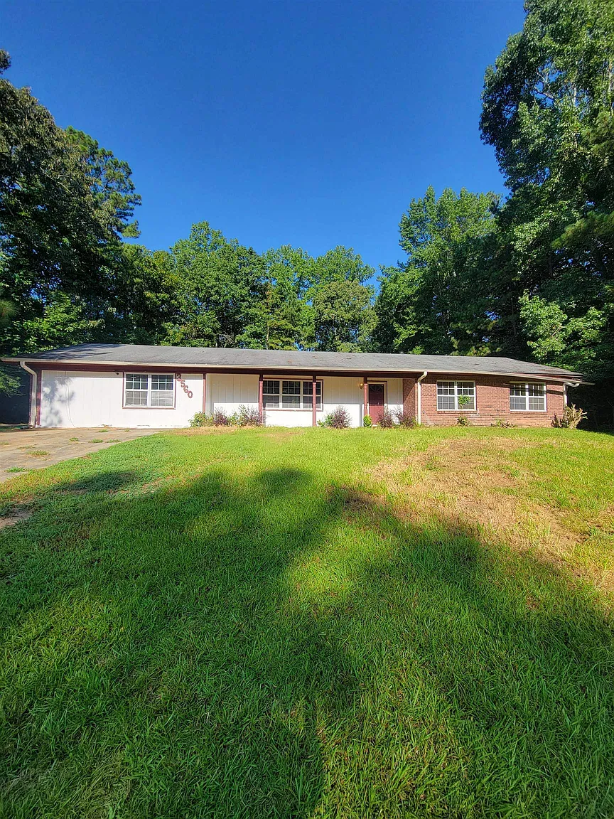 3560 Arbor Shores Dr photo 1