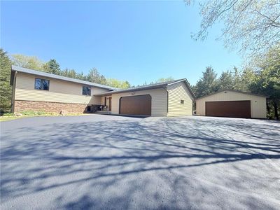 1069 Hunter Rdg, Hudson, WI, 54016