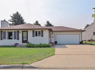 210 14th Ave SE, Minot, ND 58701