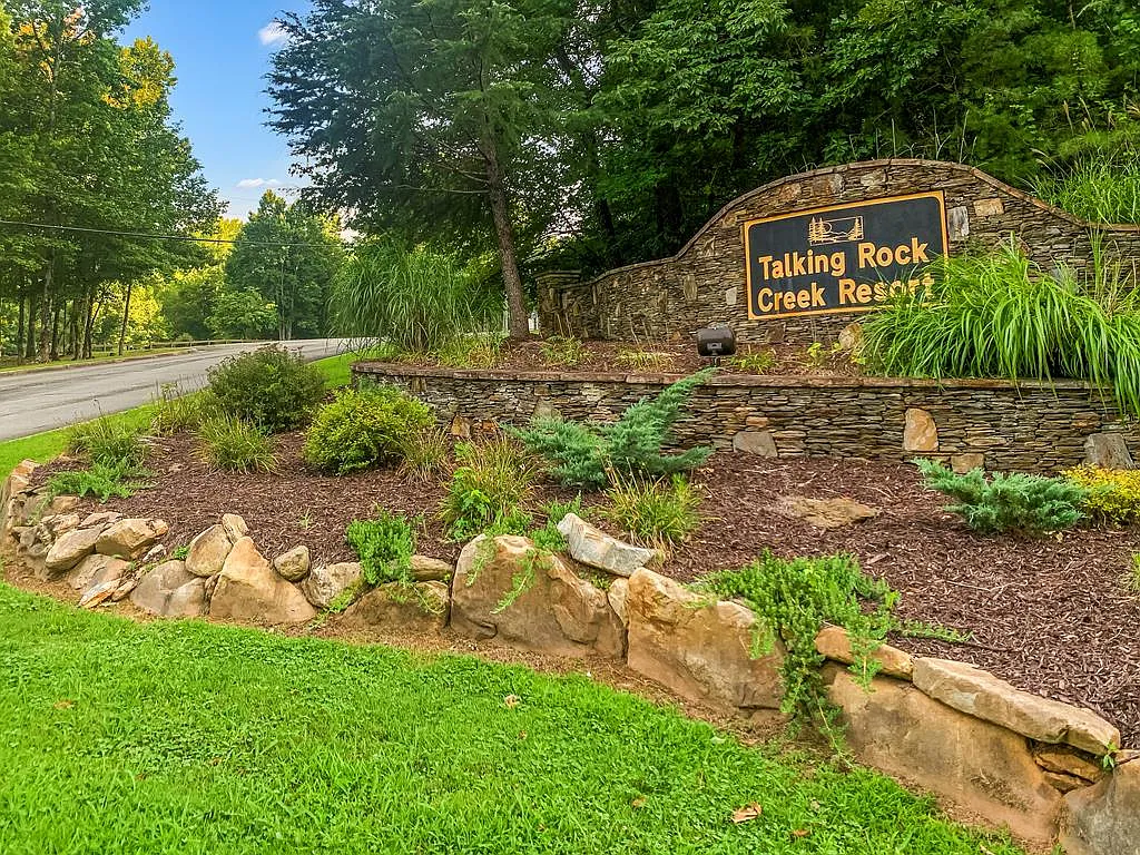 LOT 1694 Shade Tree Dr photo 1