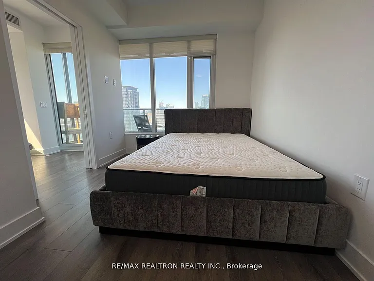 575 Bloor St E #2608 — Photo 35