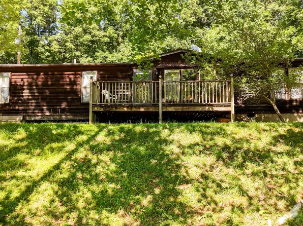 2104 Red Lick Rd, New Milton, WV 26411