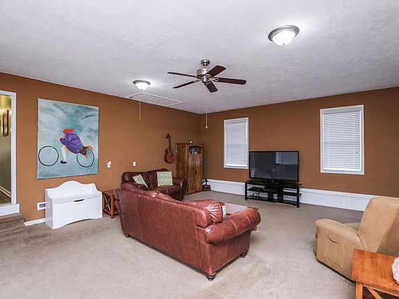 5th image of 230 Daly Dr