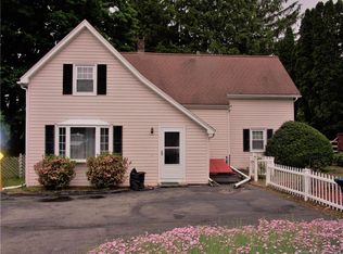 60 Lathrop Rd, Quaker Hill, CT 06375