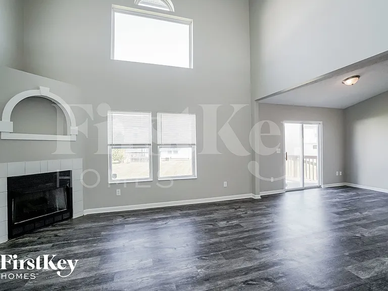 3253 Kady Ln — Photo 4