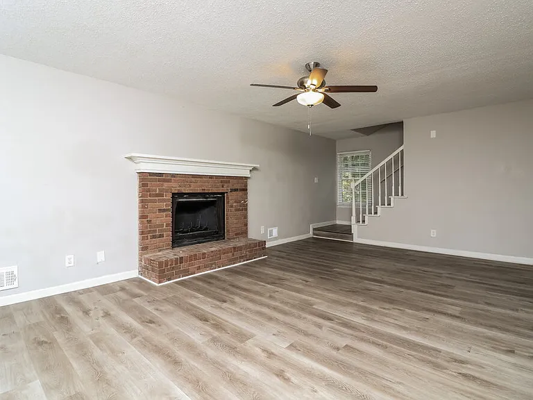2981 Sutton Dr SW — Photo 9