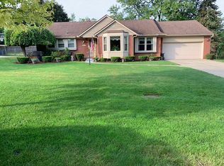 36915 Heatherton Dr, Farmington, MI 48335
