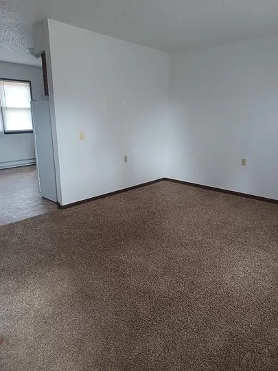704 4th St #12 — Photo 3