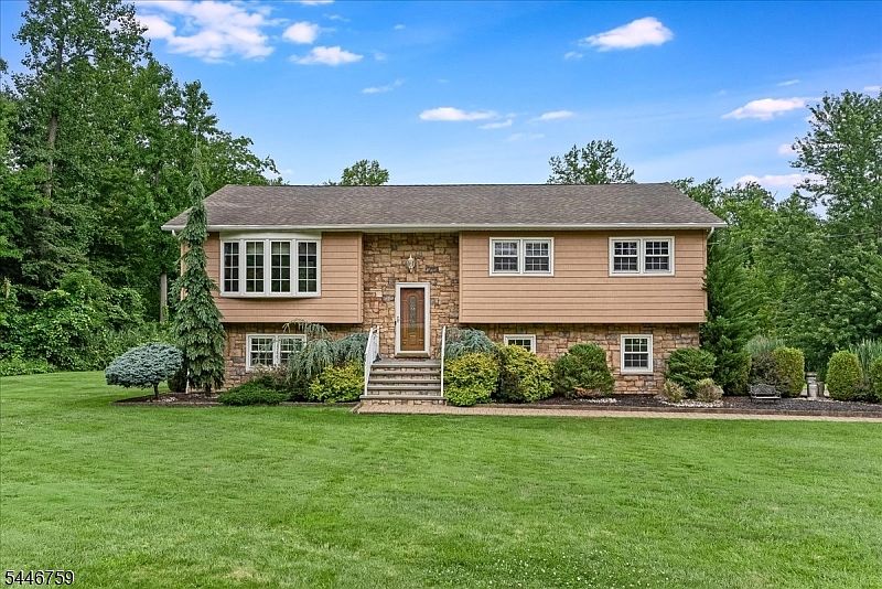 1st image of 45 Magnolia Ave
