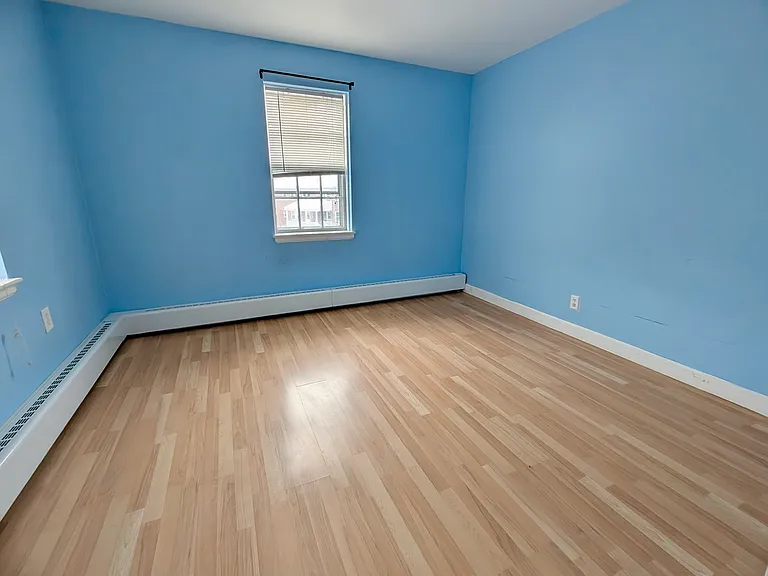 17 Hammond Pond Pkwy #4 — Photo 6