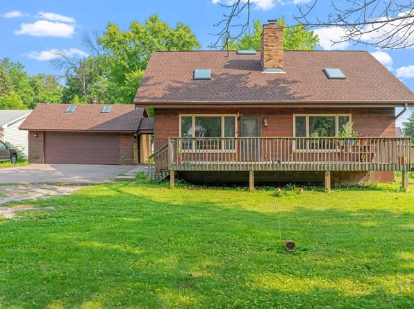 579 County Road B E, Maplewood, MN 55117