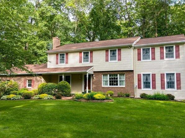 2114 Yerger Rd, Pottstown, PA 19464