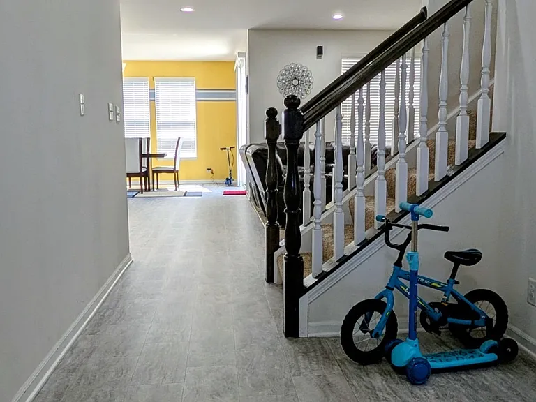 114 Gala Dr — Photo 5