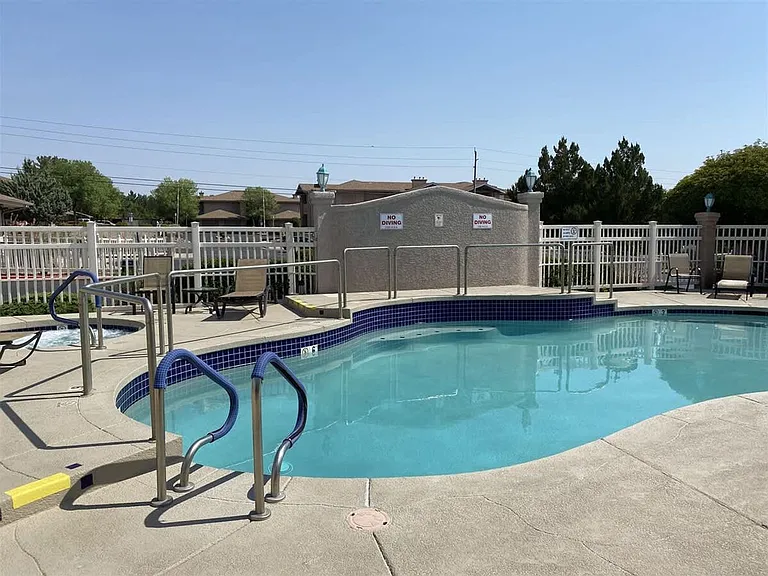 985 E Mingus Ave — Photo 24
