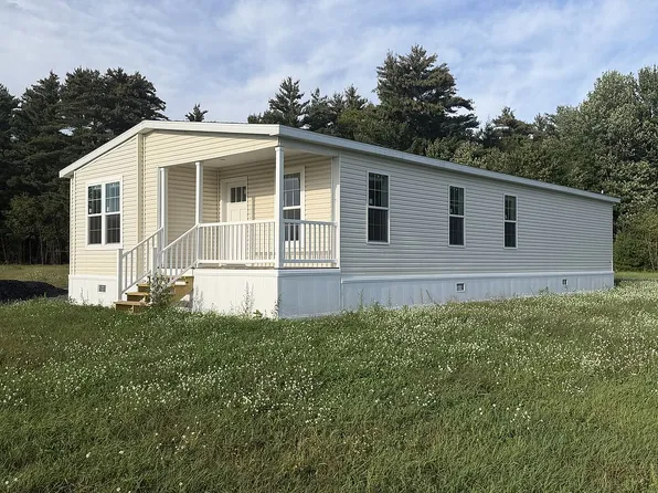 253 Ladimi Cir, Highgate, VT 05459