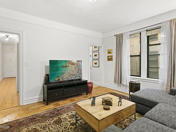 3rd image of 345 E 77th St APT 1H