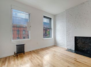 358 W 47th St #4, New York, NY 10036