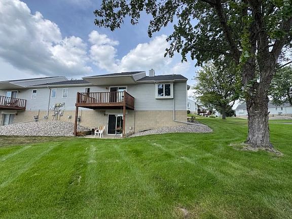 3rd image of 6099 Golfview Dr