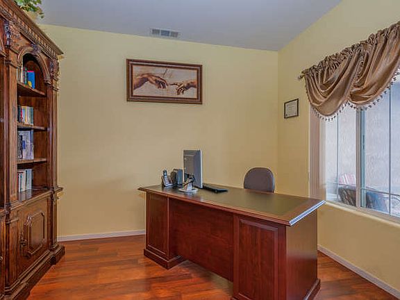 4th image of 1878 W Columbia Way