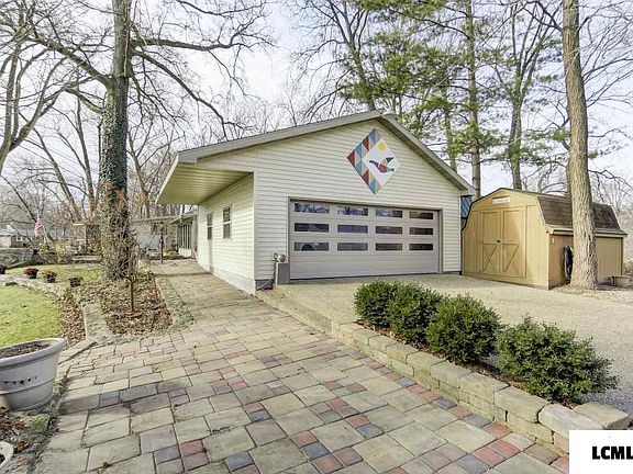 2nd image of 11 Cottonwood Ln