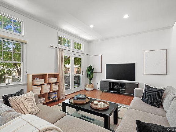 2nd image of 23 Brookridge Court