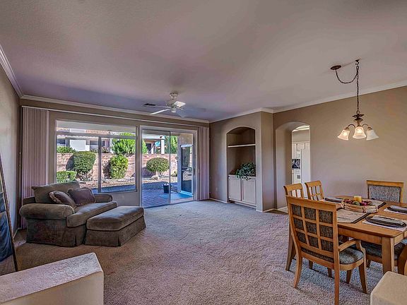 4th image of 1029 E Desert Glen Dr